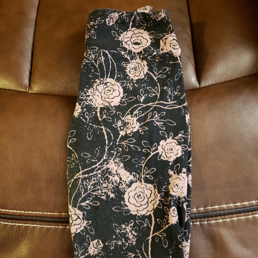 😍Lularoe Flower Leggings
